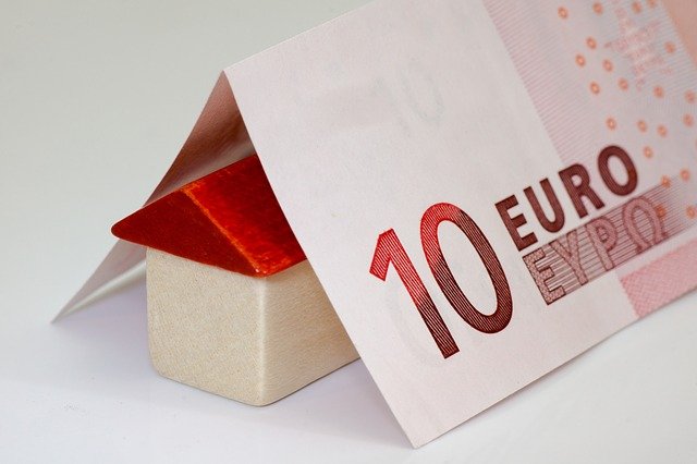 domeček, deset euro